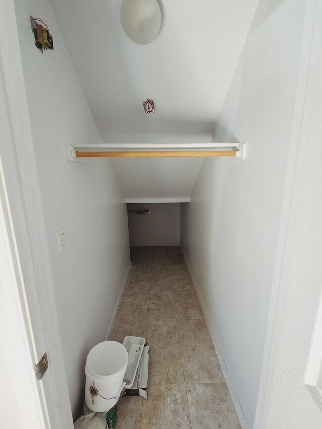 Building Photo - Lovely Parkside Townhome!