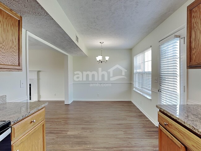 Building Photo - 1507 Killarney Dr