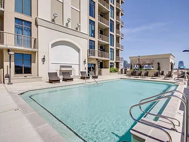 Building Photo - Luxury condo in the Rhythm at Music Row