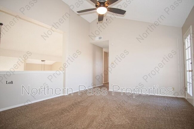 Building Photo - 7317 Luz De Lumbre Ave