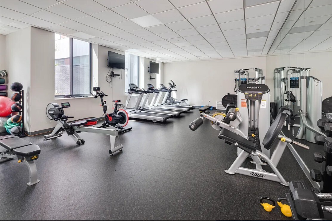 Building Photo - 8 Vanderbilt Ave