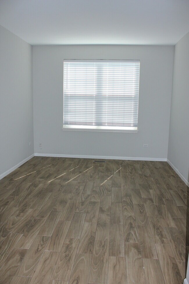 Building Photo - 3103 Falling Waters Ln
