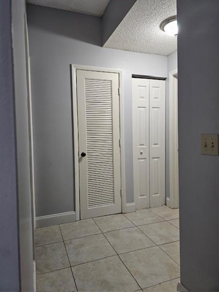 Building Photo - 1827 Runners Way