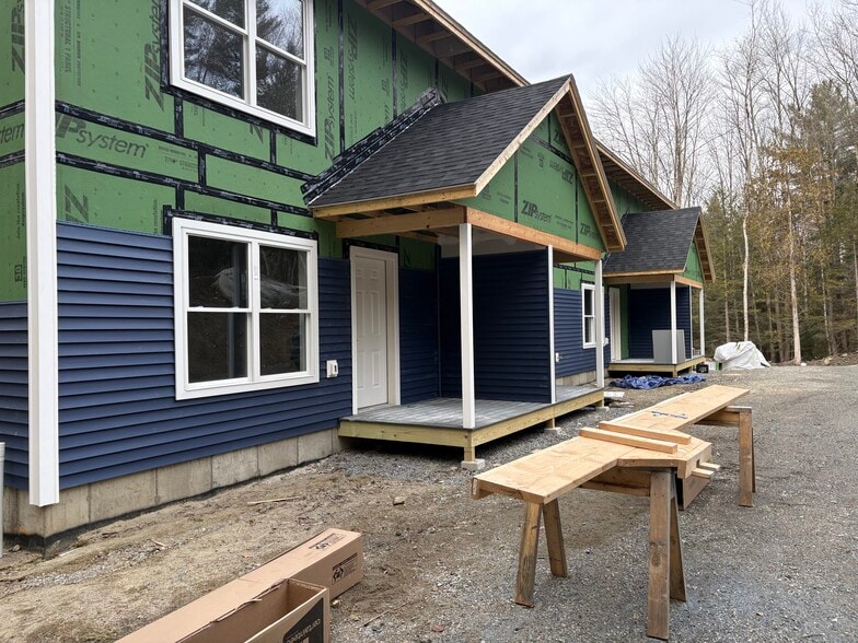 Building Photo - 867 Upper Pleasant Valley Rd