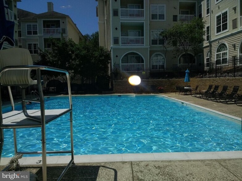 Building Photo - 4561 Strutfield Ln