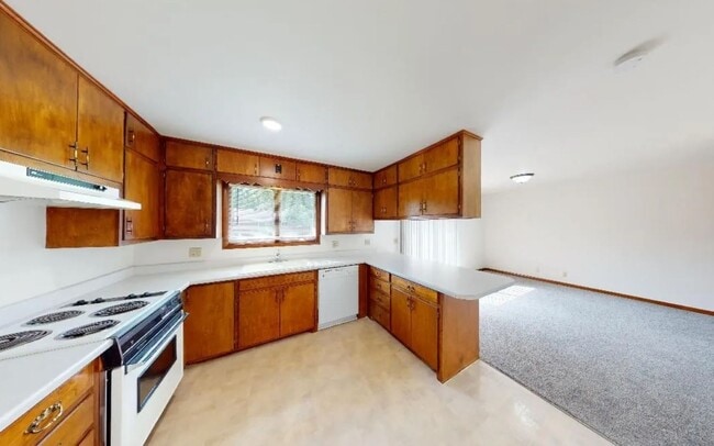 Building Photo - 2722 Stewart Dr