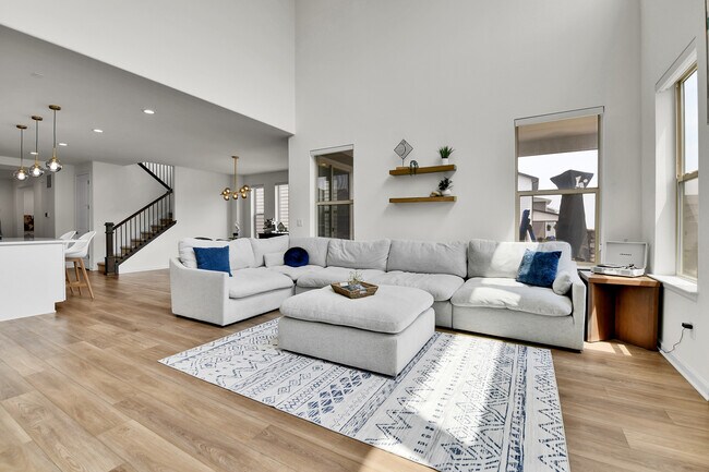 Primary Photo - 6302 E 142nd Pl