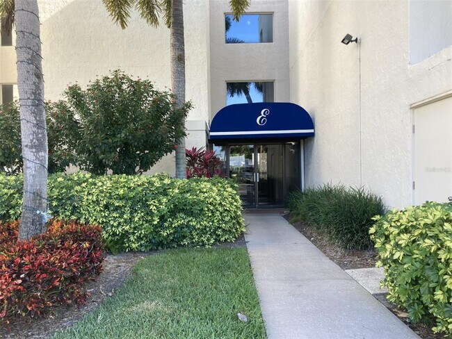 Building Photo - 6114 43rd St W