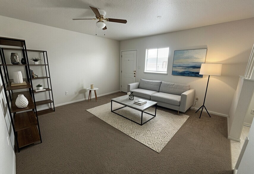 Building Photo - 602 Sunset Ln