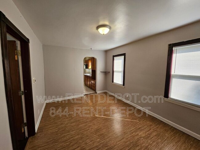 Building Photo - 1610 Taylor Ave