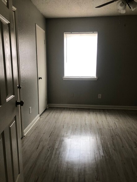 Building Photo - 304 Loire Ave