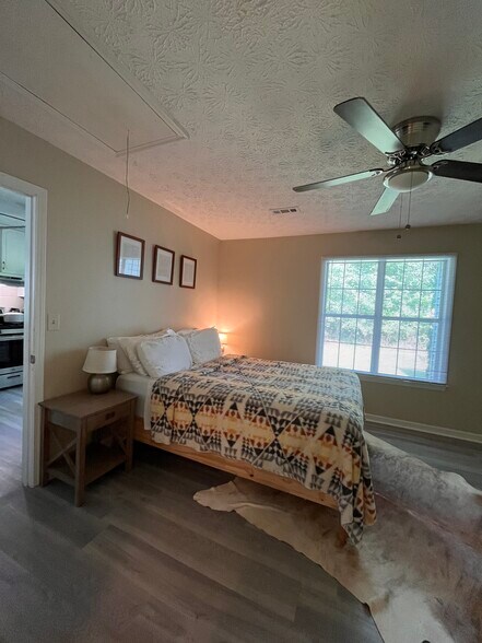 Building Photo - 681 Senoia Rd