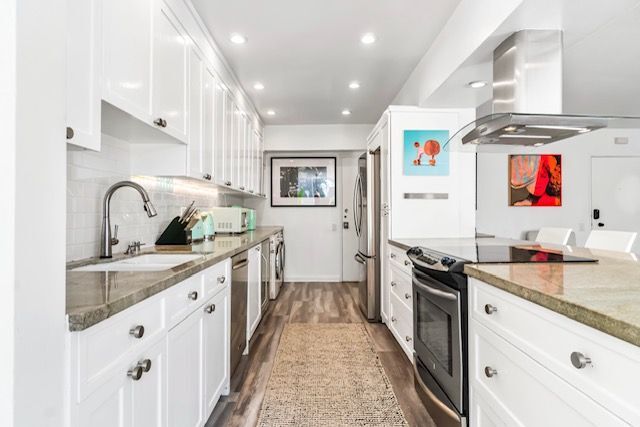 Building Photo - 1015 Kings Rd