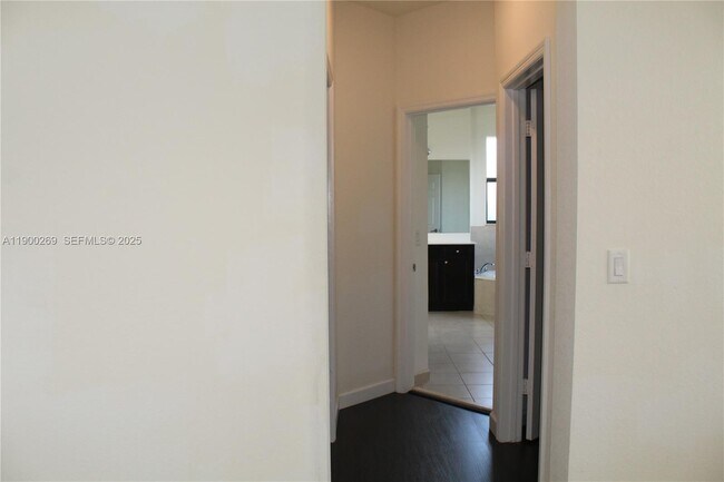 Building Photo - 25096 SW 118th Ave