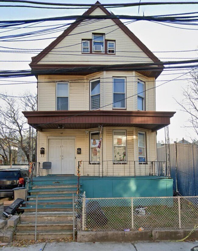 Primary Photo - 89 Armstrong Ave