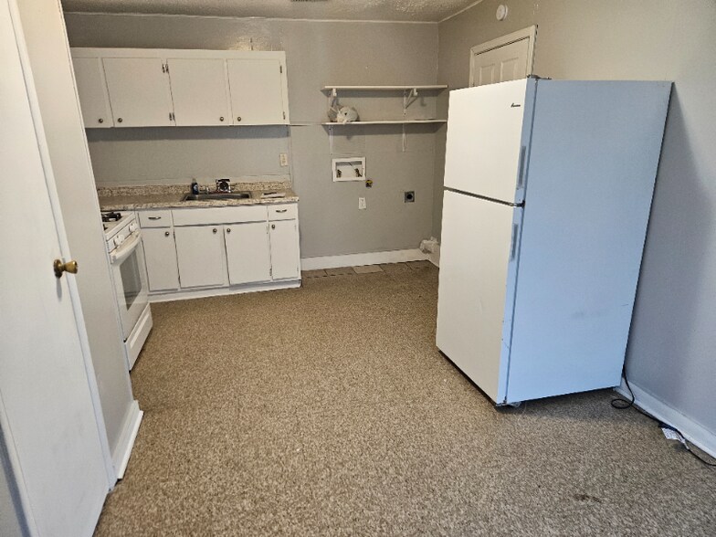 Building Photo - 506 Orchid Dr
