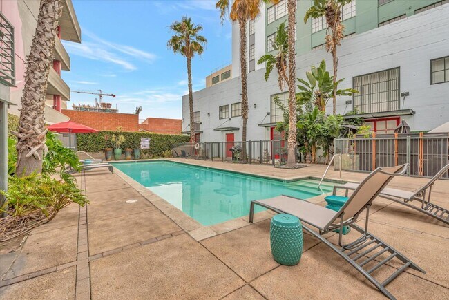 Building Photo - 420 San Pedro St