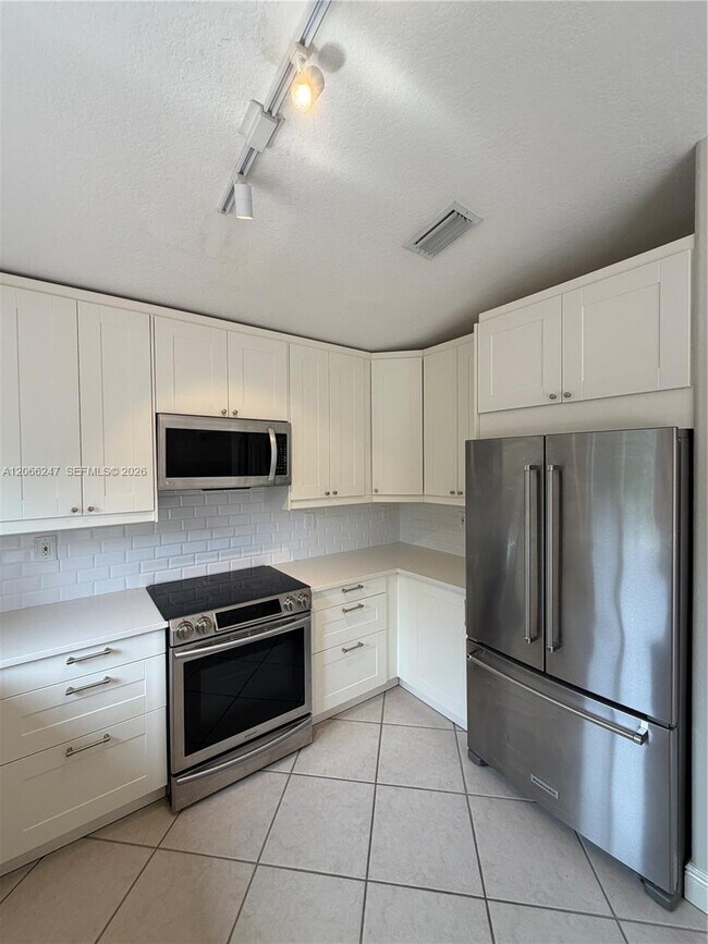 Building Photo - 14525 NW 88th Ave