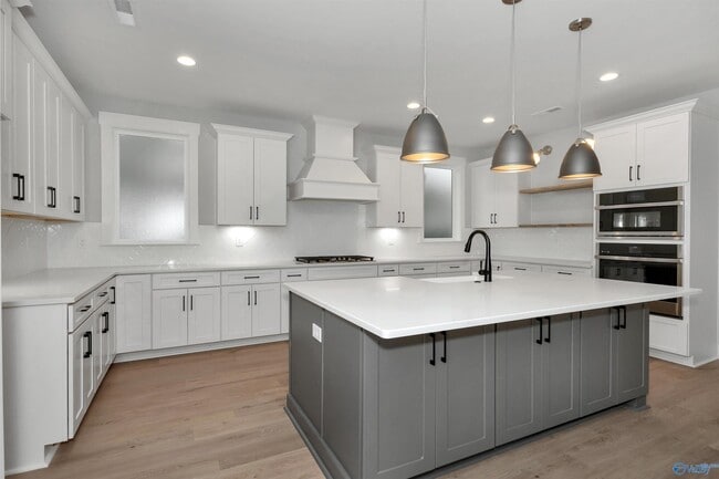 Building Photo - 117 Marlbrook Dr