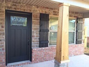 Building Photo - Cozy home in the coveted Sunbridge Villas neighborhood