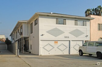 Building Photo - 1444 S Holt Ave
