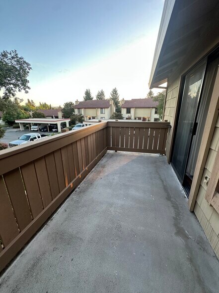 Building Photo - 173 Park Place Dr