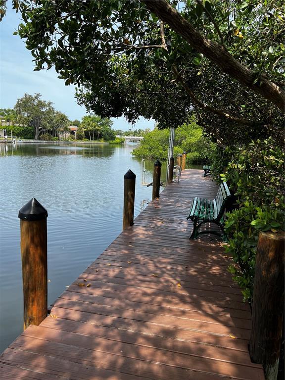 Building Photo - 825 S Osprey Ave