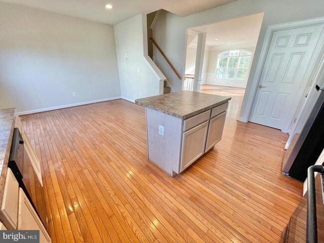 Building Photo - 8090 Whispering Wind Ln