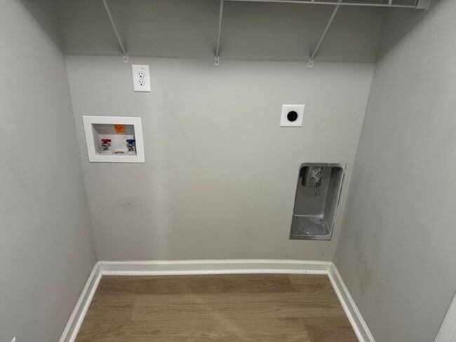 Building Photo - 2 bedroom 2.5 bath Townhouse in Hope Mills