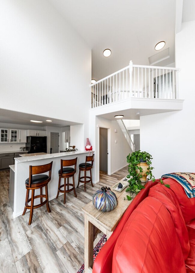 Building Photo - Beautiful 4 Bedroom Home in North Gate D20