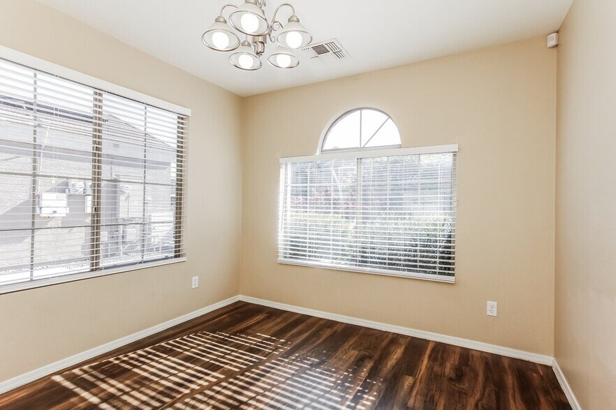 Building Photo - 12734 W Via Camille