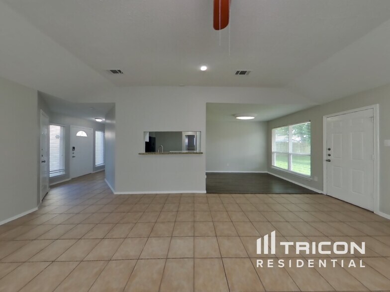 Building Photo - 8218 Tattershall Cir