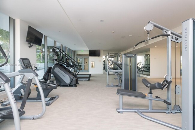 Amenities - 2960 NE 207th St