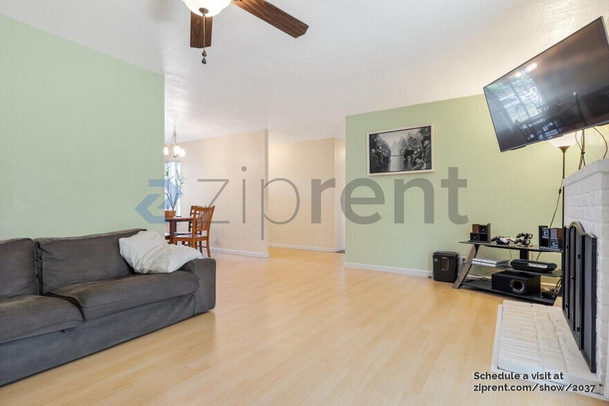 Building Photo - Unit
