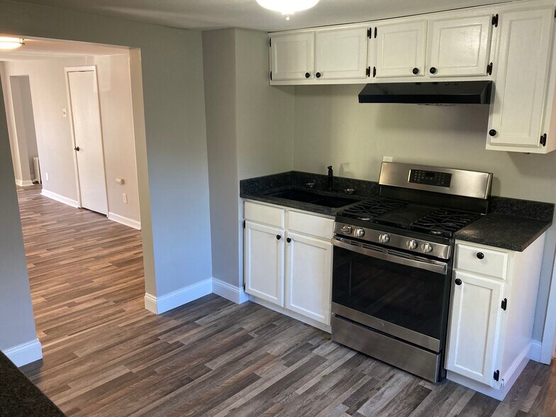 Building Photo - 116 Chestnut St