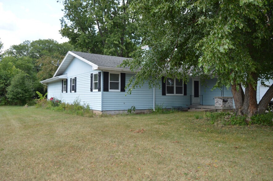 Building Photo - 419 Dallas St