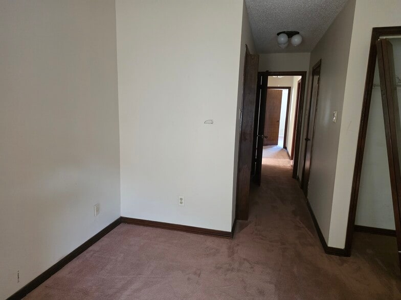 Building Photo - 4213 Paradis Ln