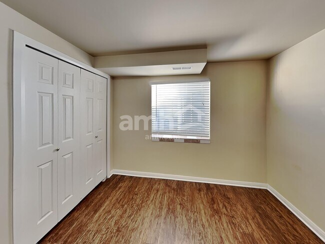 Building Photo - 3595 S Feulner Dr