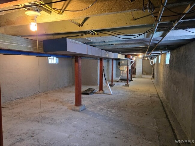 Building Photo - 33 Trowbridge St