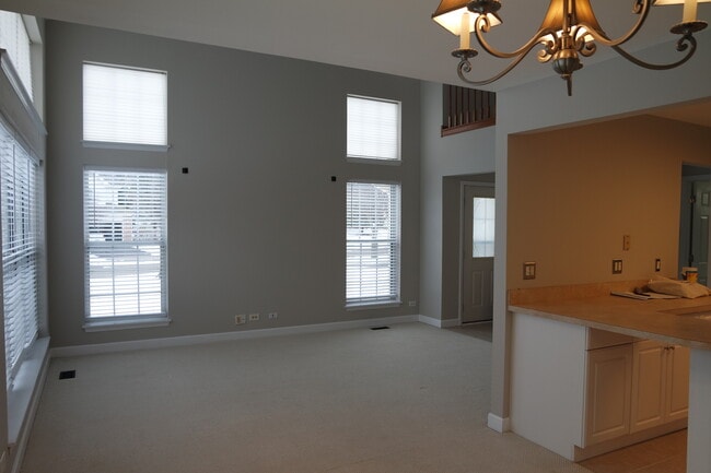 Building Photo - 2259 Seaver Ln