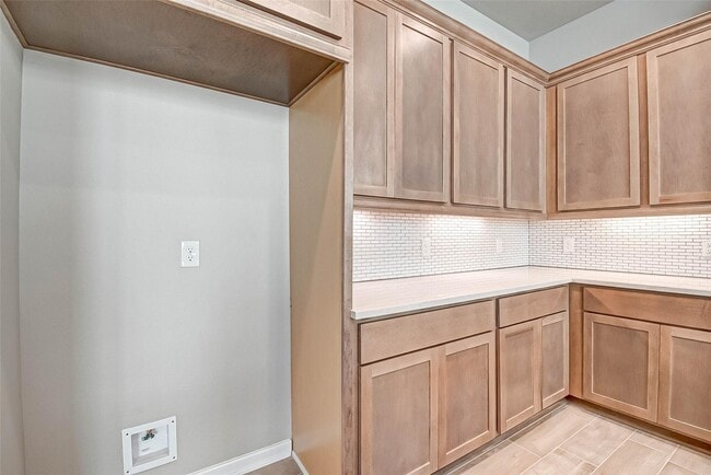 Building Photo - 315 N Spotted Fern Dr