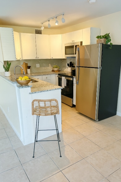 Building Photo - 1870 Agora Cir SE