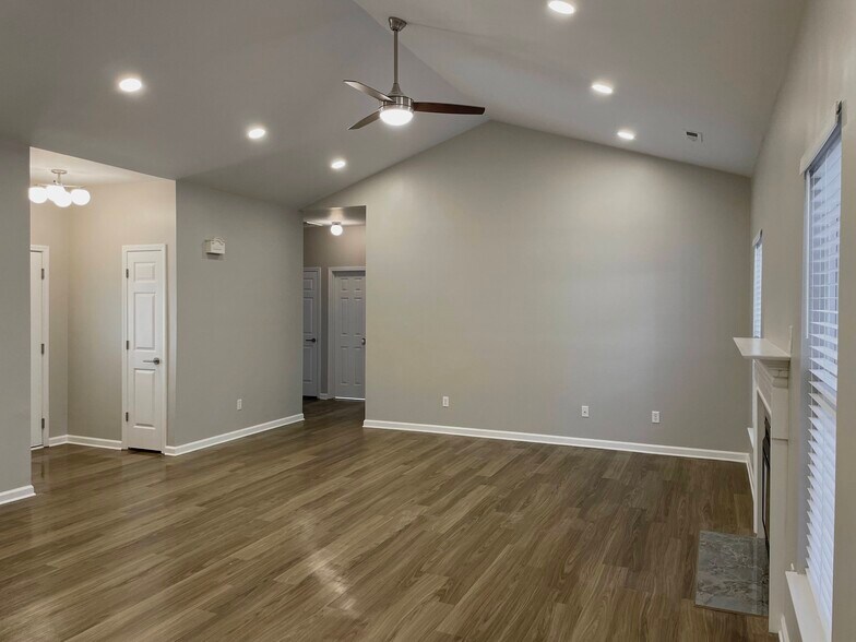 Building Photo - 6200 Trevor Simpson Dr