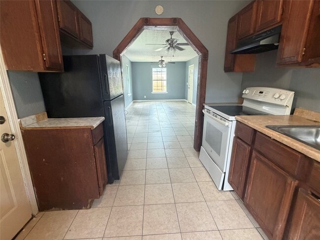 Building Photo - 1319 Bernard St