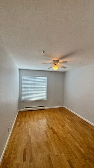 Building Photo - 5264 3rd St