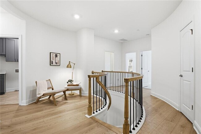 Building Photo - 110 Via Roma