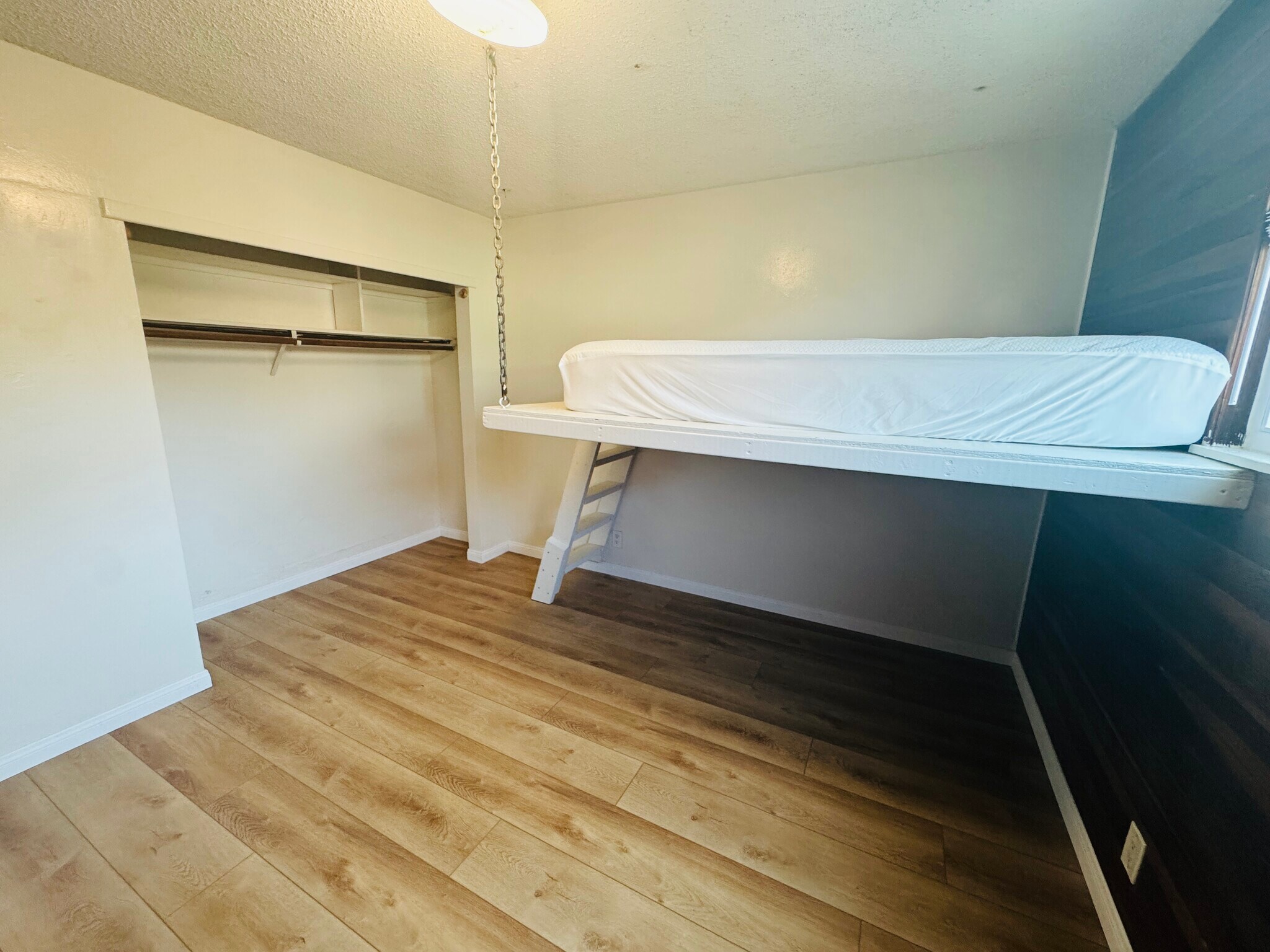 Building Photo - 6705 Trigo Rd