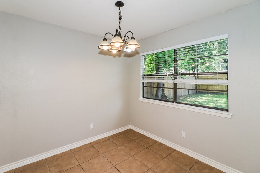 Building Photo - 4931 Fitzwater Dr