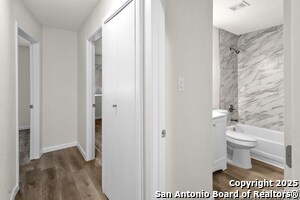 Building Photo - 408 Regina St