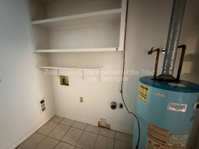 Building Photo - 916 Spring Hill Ct